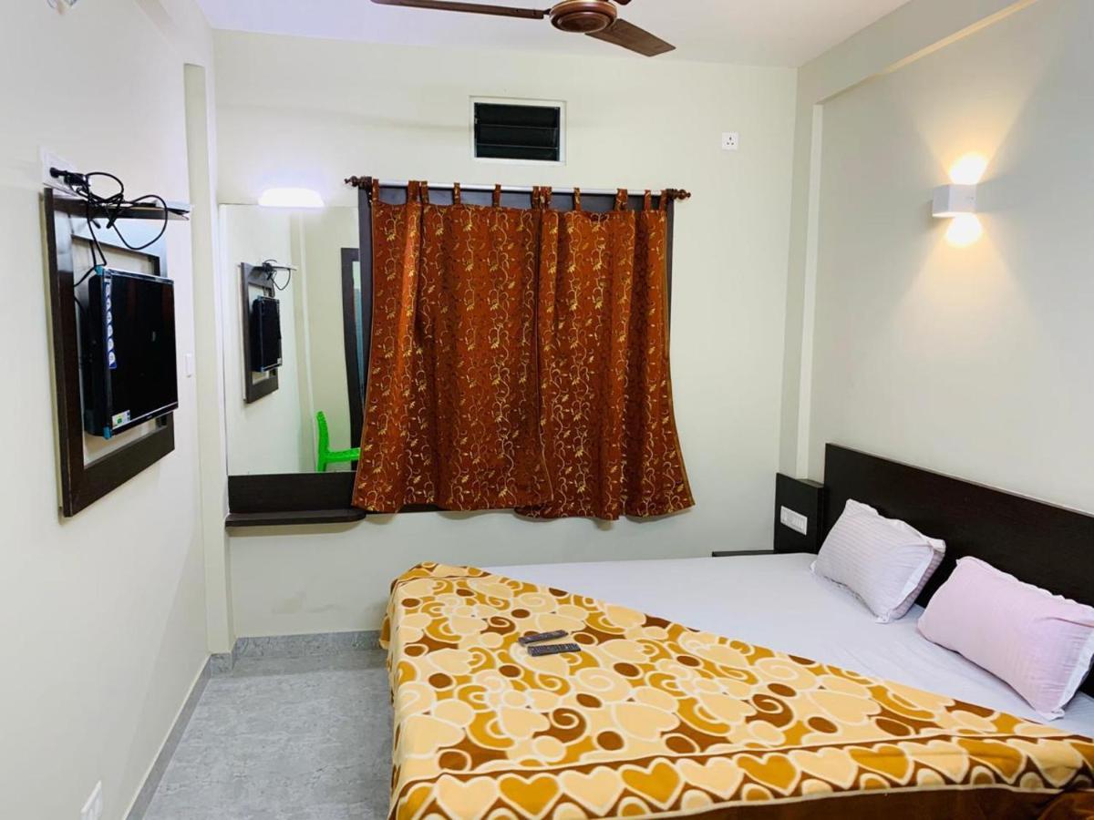 Strategic Inn Puri Exterior foto