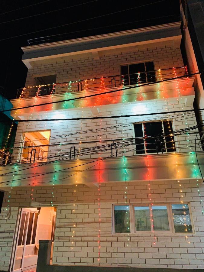 Strategic Inn Puri Exterior foto